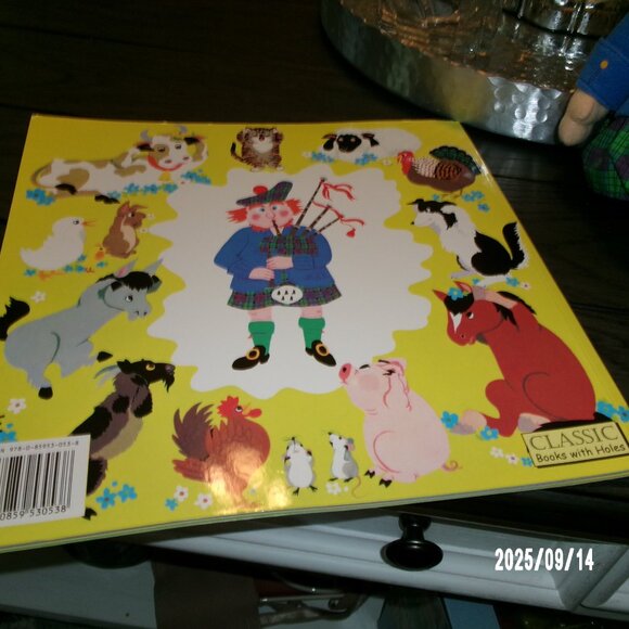 RARE Old Macdonald Had a Farm (Classic Books with Holes) Book w. Farmer Doll - Picture 6 of 9